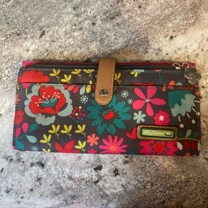 Lily Bloom wallet